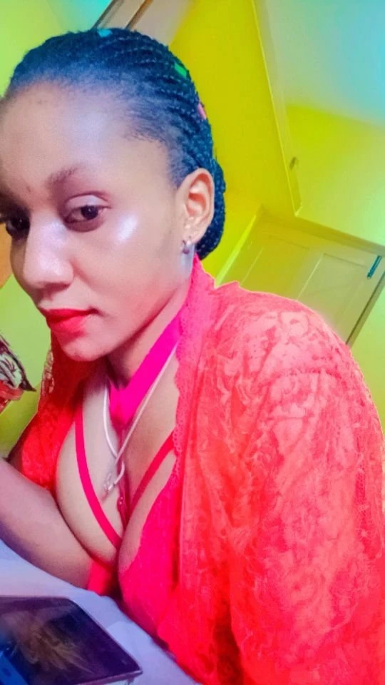 Sherry Sexy Call Girl – Zambian escort in Bangalore — 4 / 5