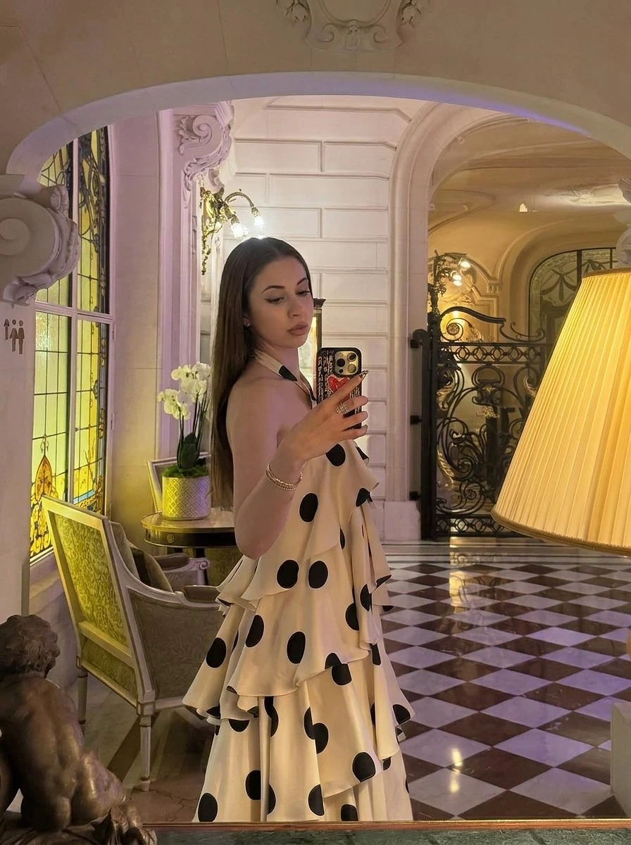 Esmeralda Lusty Licker – Russian escort in Hong Kong — 3 / 7