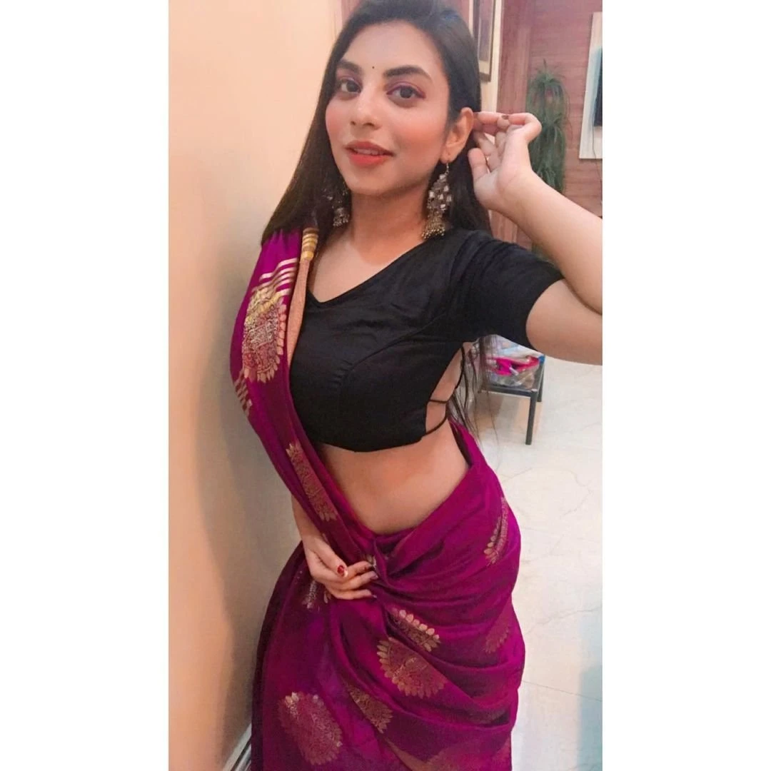 Lisana Priya – Indian escort in Bangalore — 11 / 12