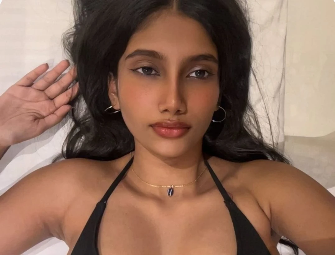 Radhika – Indian escort in Candolim, Goa — 2 / 6