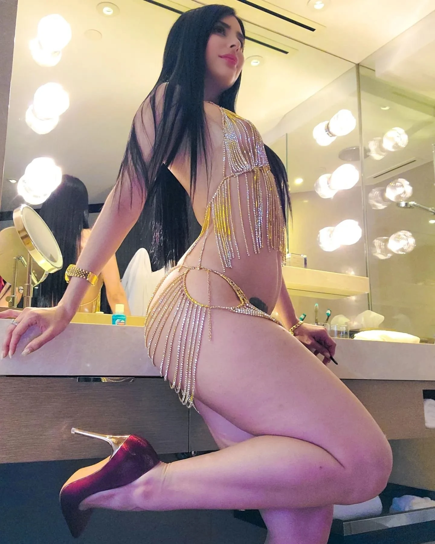 Parislatina – Venezuelan escort agency in Hong Kong — 6 / 7