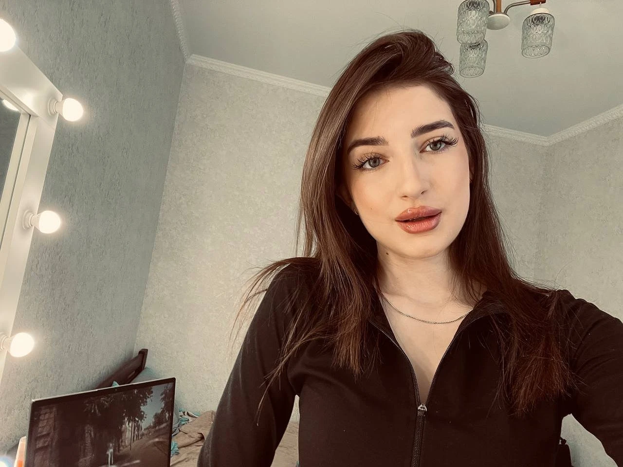Daria – Ukrainian escort in Hong Kong — 15 / 16