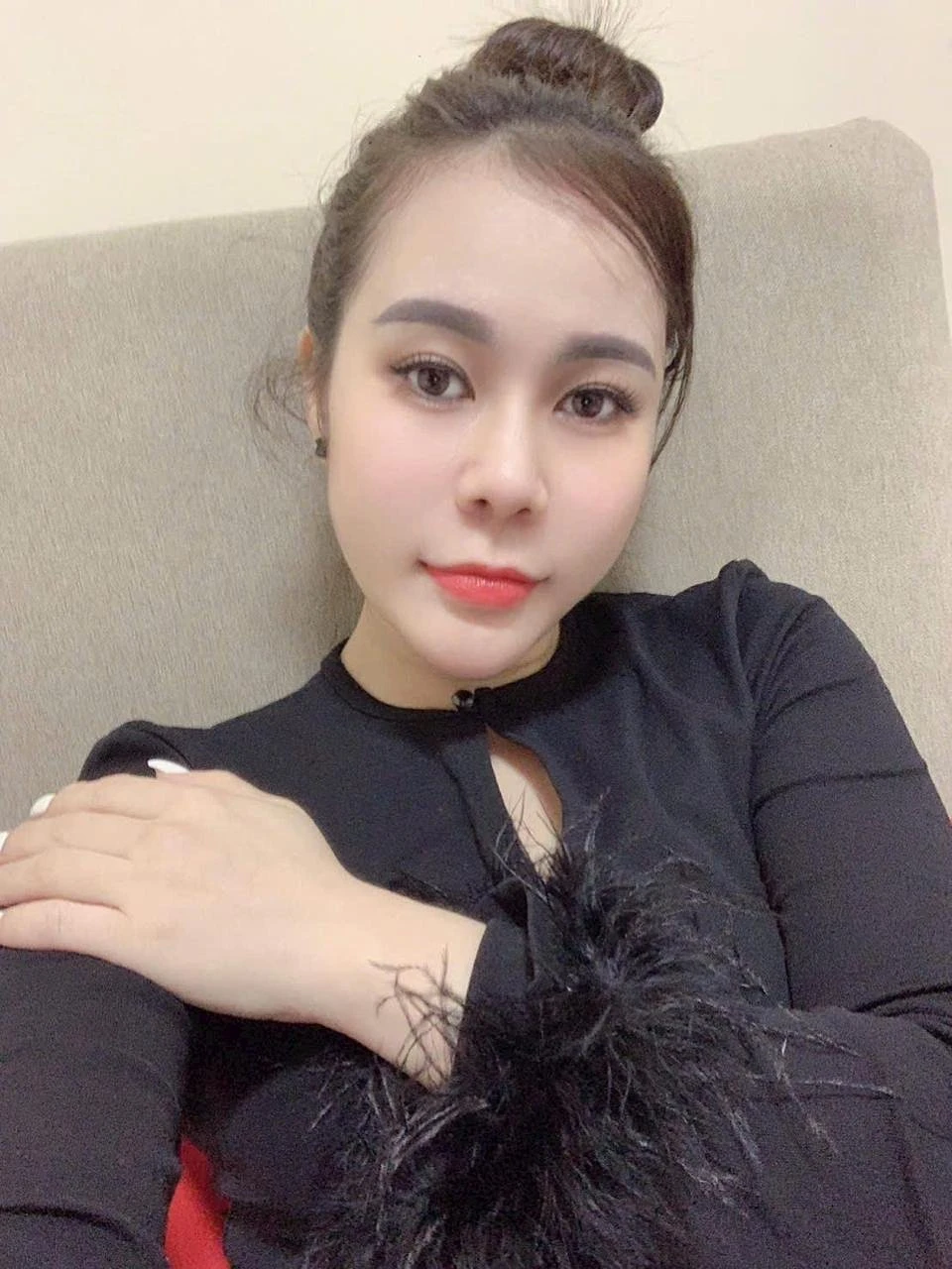 Tina – escort in Bangalore — 4 / 5