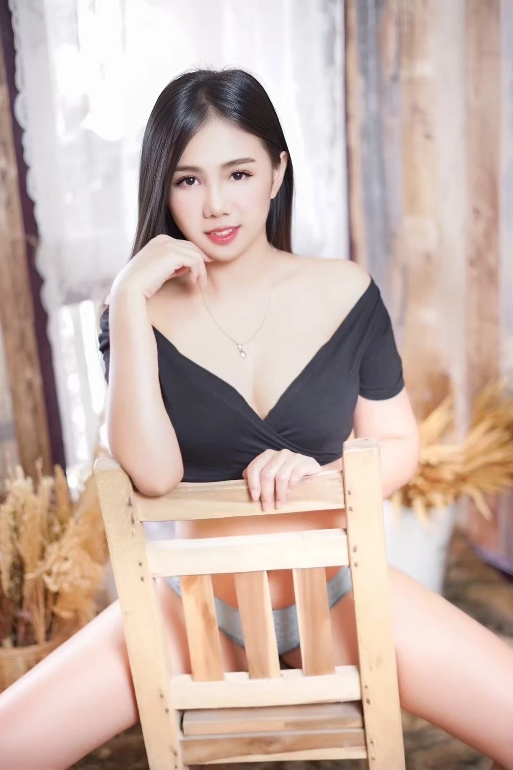 Gorgeous Mina – Thai escort in Hong Kong — 4 / 25
