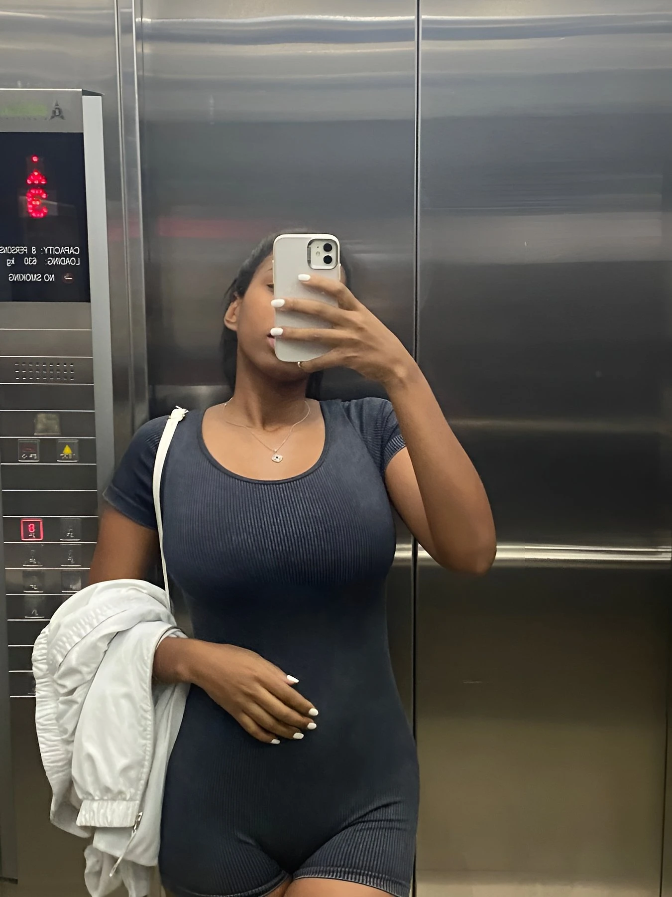 Kassandra – Colombian escort in Hong Kong — 3 / 7