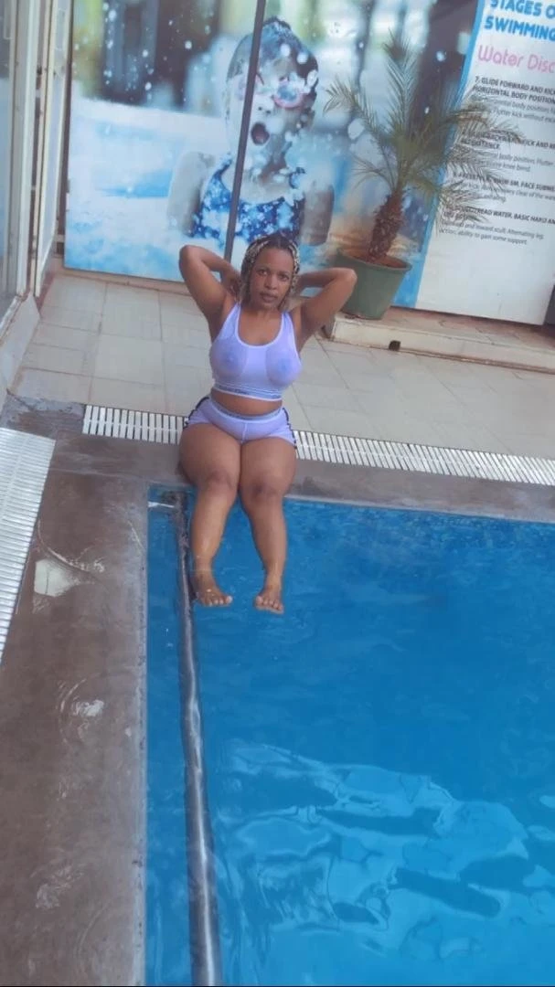 Lola – escort in Bangalore — 5 / 6