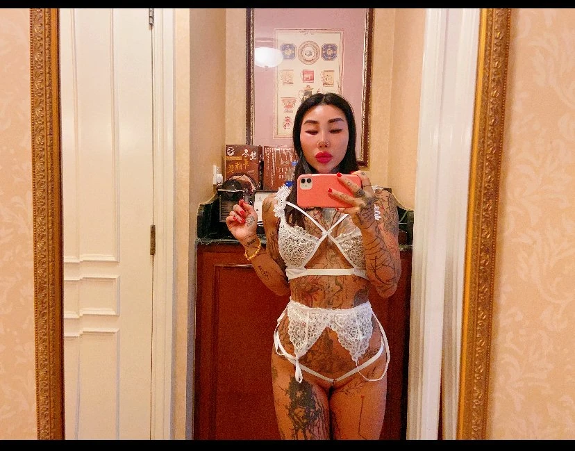 Tayla – escort in Hong Kong — 6 / 8
