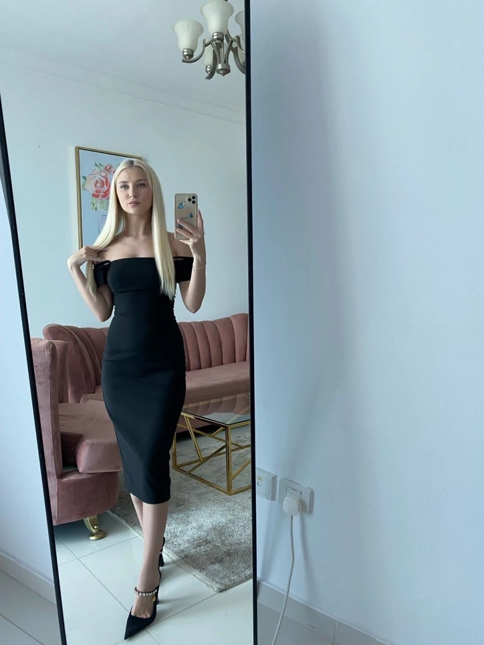 Arina Booty Beast – Russian escort in Hong Kong — 3 / 11