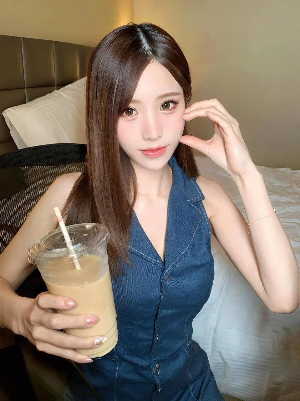 Arisa – Japanese escort in Hong Kong — 2 / 9