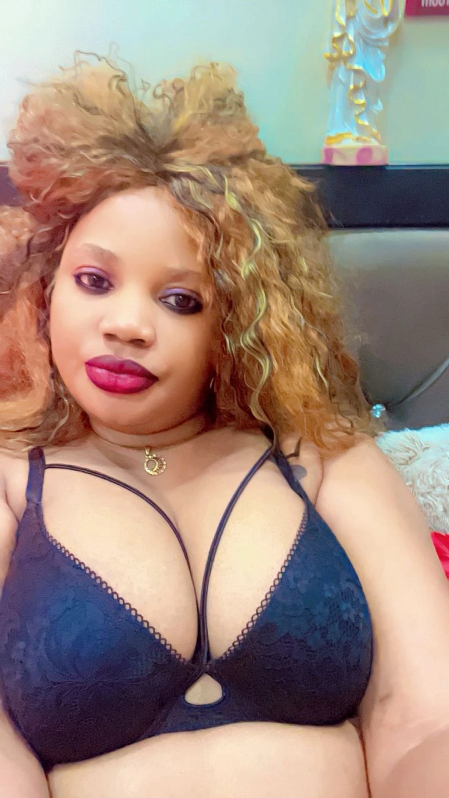Becky Africain Gurgaon +91//690900//2789 – South African escort in Gurgaon — 4 / 6
