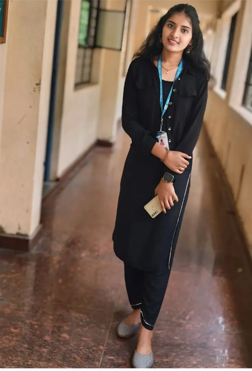 Vip Escort Service Kajal – Hungarian escort in Candolim, Goa, Escort, Candolim