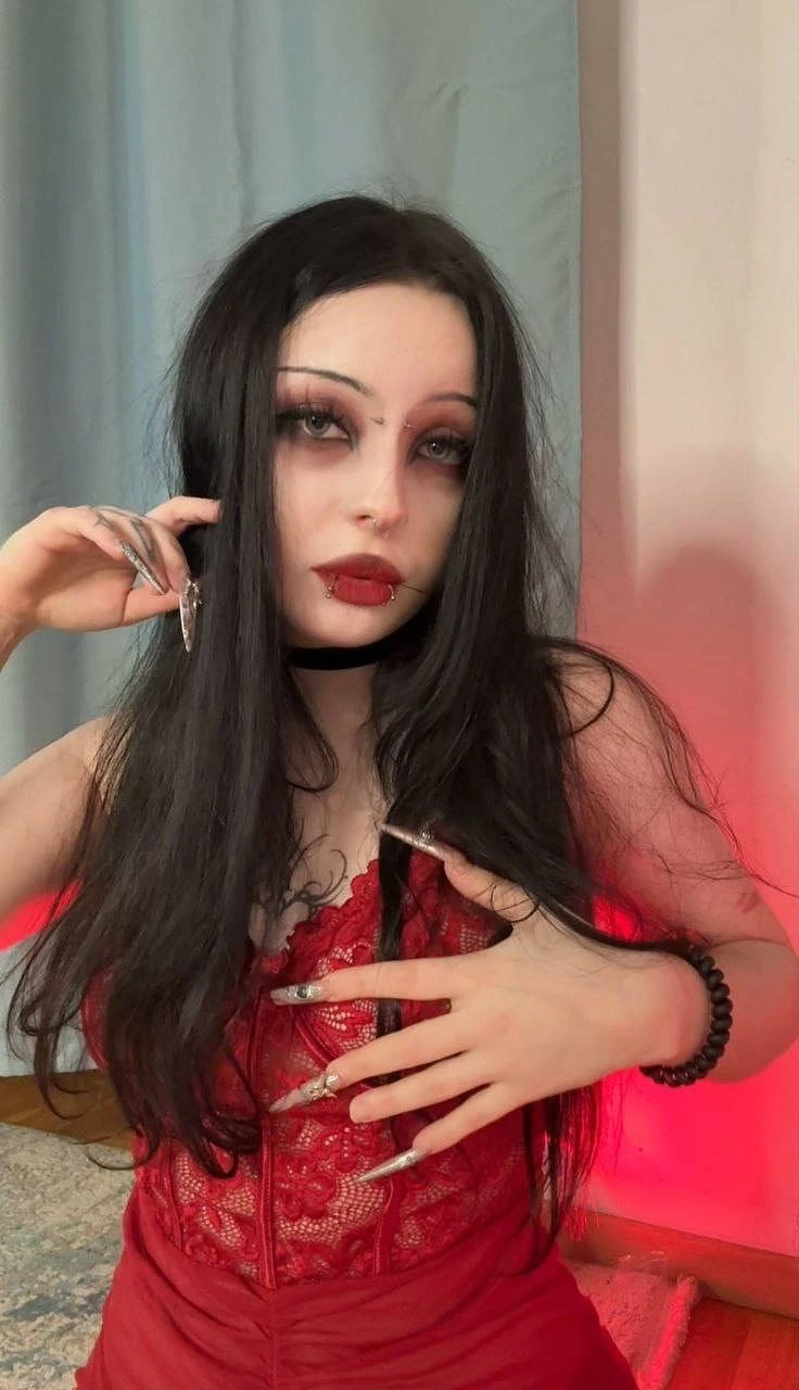 Mira – Russian escort in Hong Kong — 2 / 9