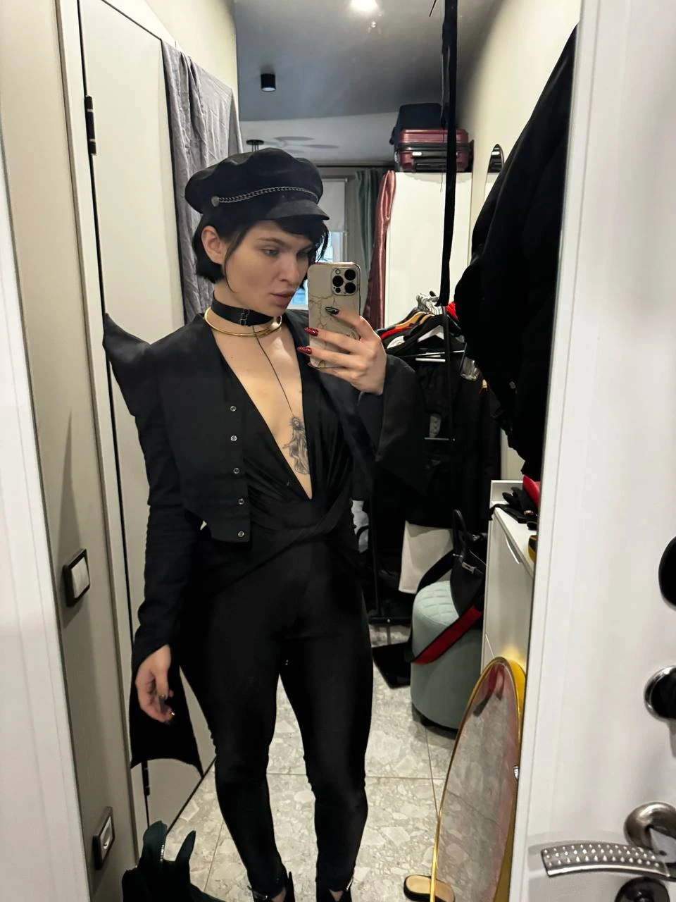 Elena Tight Treasure – Russian escort in Hong Kong, Escort, Hong Kong