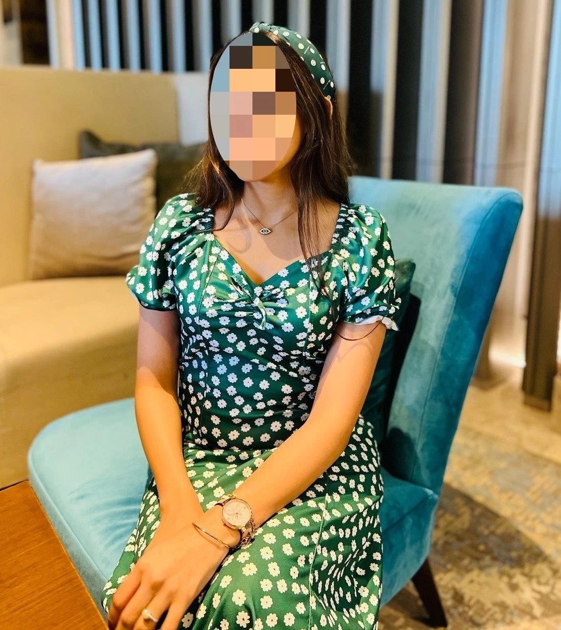 Siyani Cam and Real Meet – Indian escort in Bangalore — 1 / 6