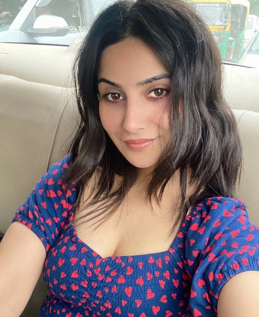 Mishti – Indian escort in Bangalore — 2 / 3