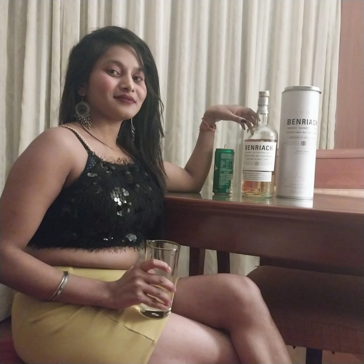 Neha (Independent) Cam and Real Meet – Indian escort in Chennai — 3 / 4