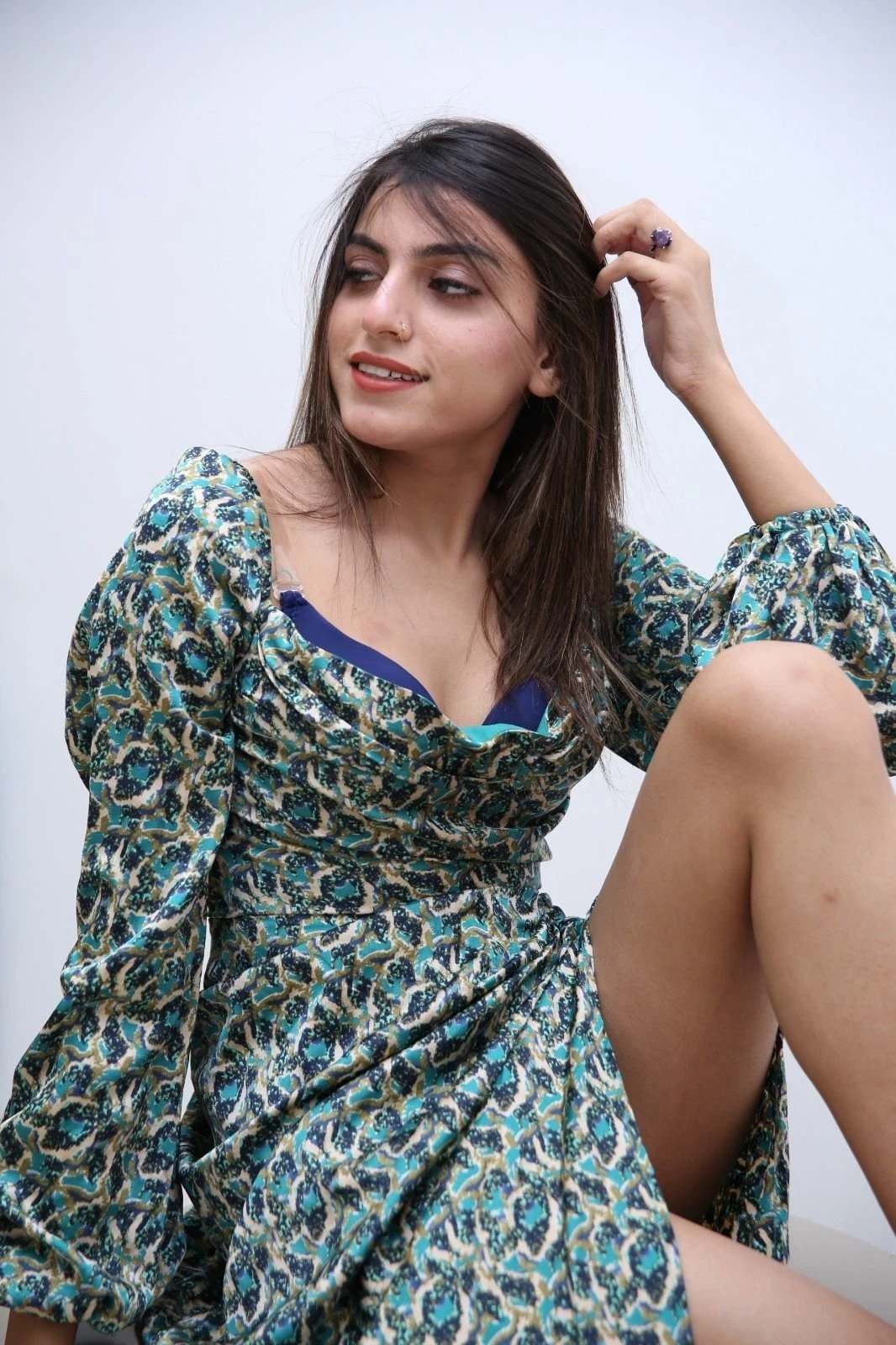 🟢 Simran Premium Massage & Companion – Indian escort in Gurgaon — 2 / 4