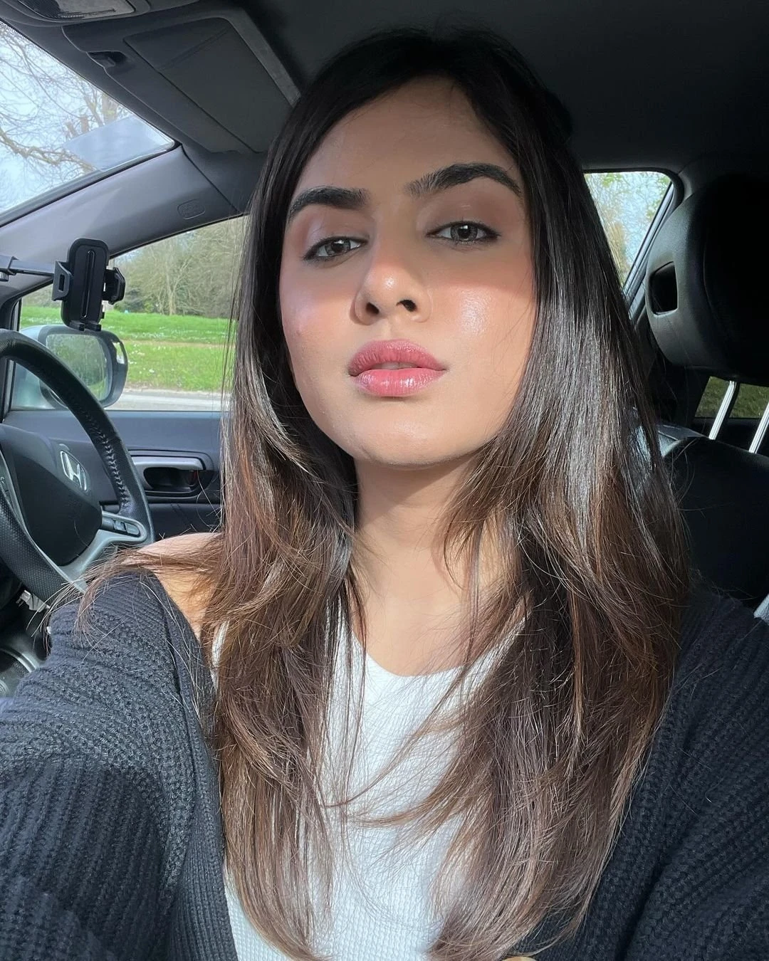 Himani Escort Service – Indian escort in Bangalore — 2 / 4