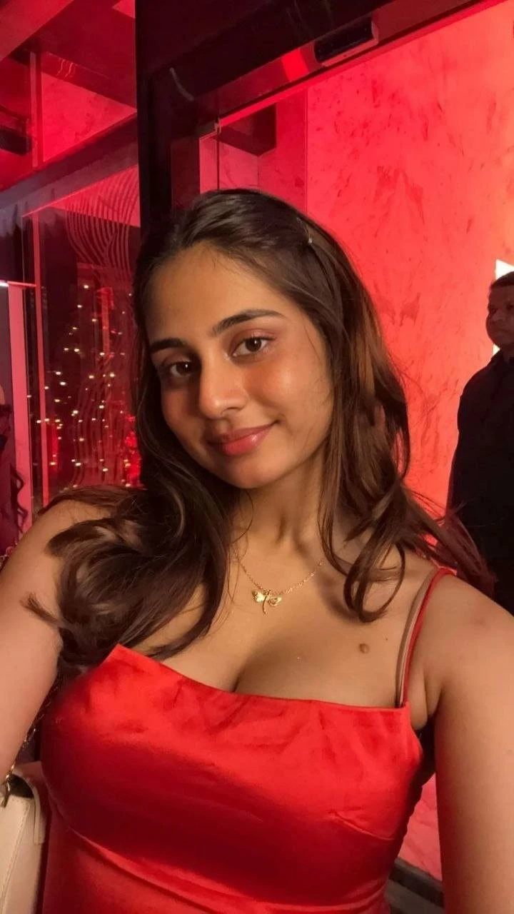 Payal Reddy – Indian escort in Ahmedabad — 1 / 4