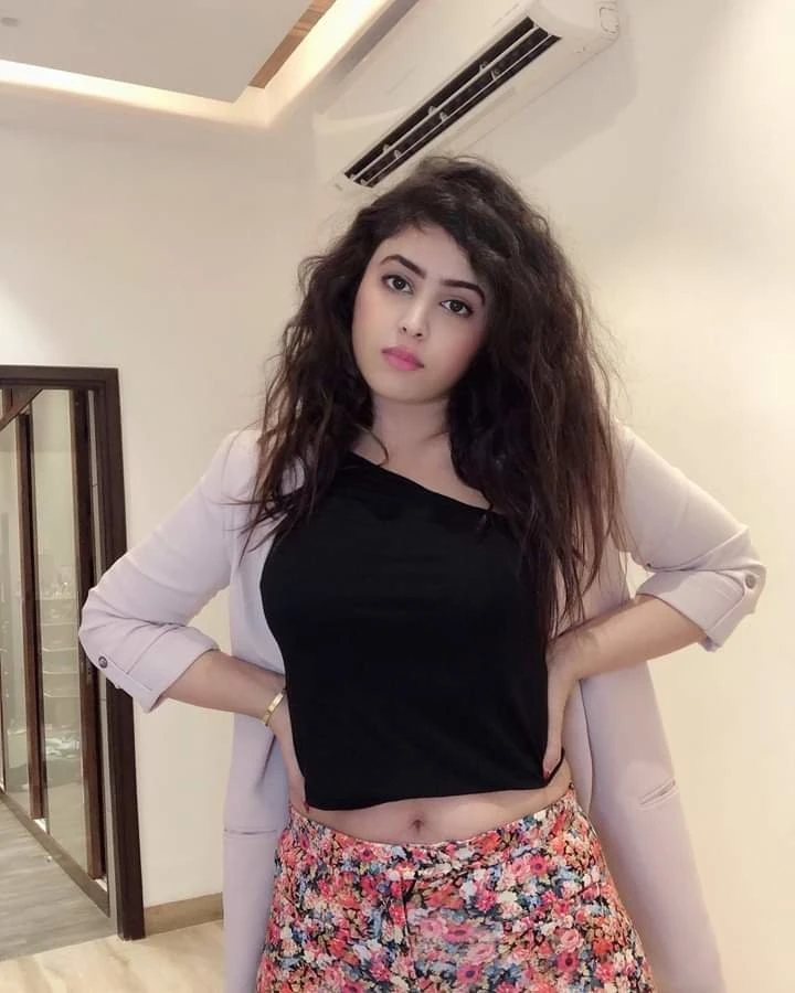 Kavita – Indian escort in Bangalore — 2 / 3