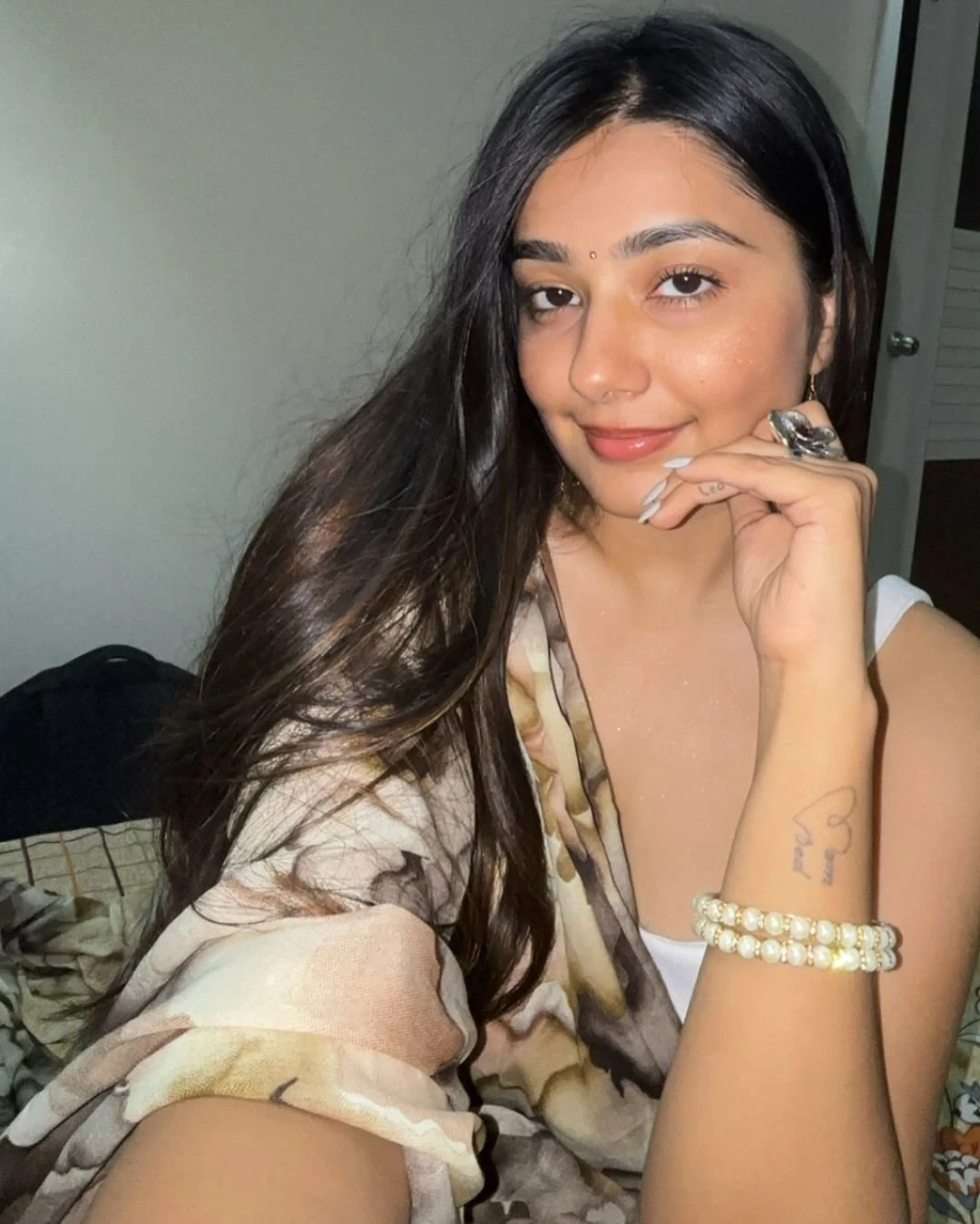 I Am Nish – Indian escort in Bangalore — 3 / 4