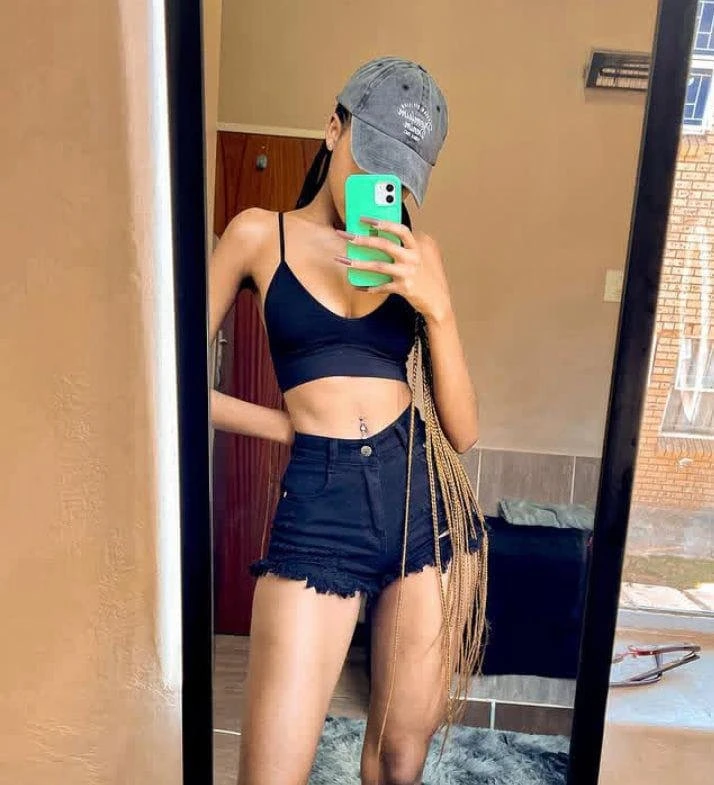 Lyra Your barbie doll – South African escort in Ahmedabad — 3 / 4