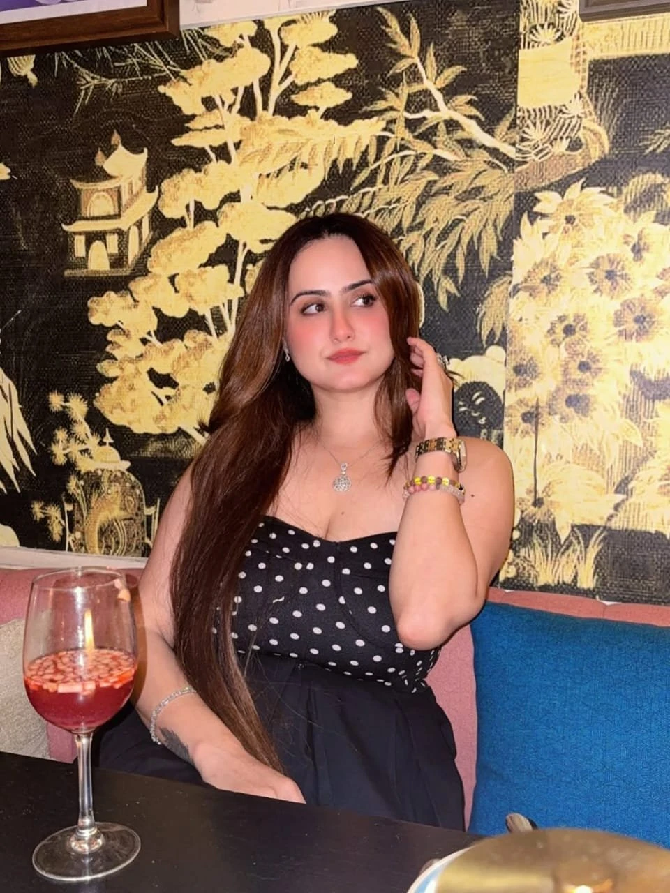 Sakshi – Indian escort in Candolim, Goa — 4 / 6