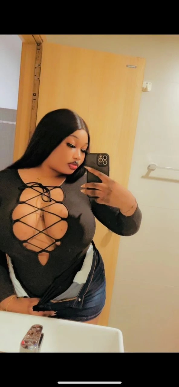 Bella – South African escort agency in Hanoi — 3 / 5