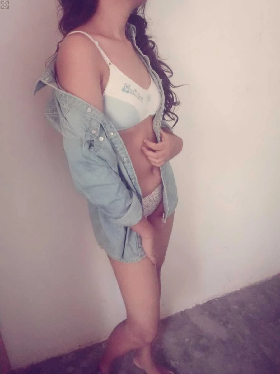 Shenu Web Cam Service – Sri Lankan escort in Colombo, Escort, Colombo