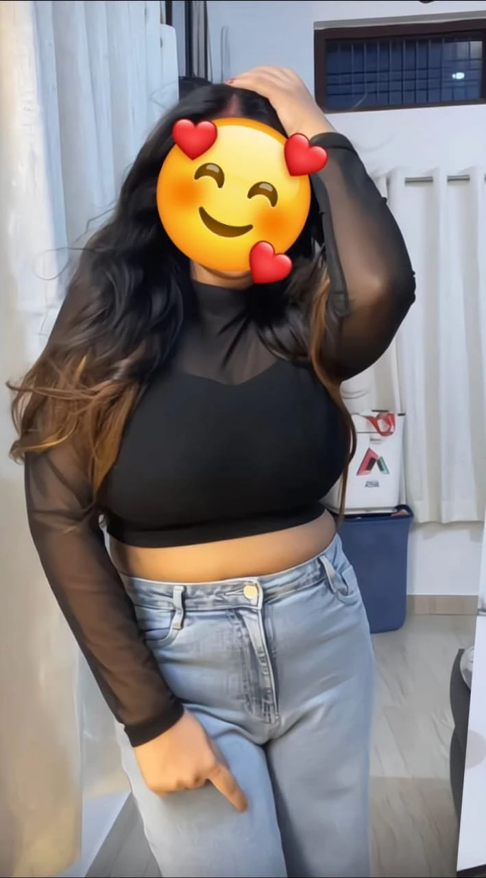 Maanu Cam/real Meet Big Boobs House Wife – Indian escort in New Delhi — 8 / 11