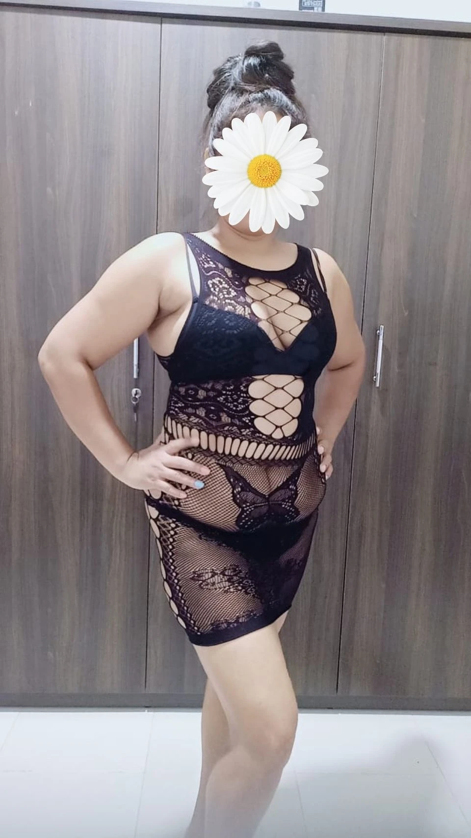 Rishika @ Cam Show – Sri Lankan escort in Colombo — 8 / 12