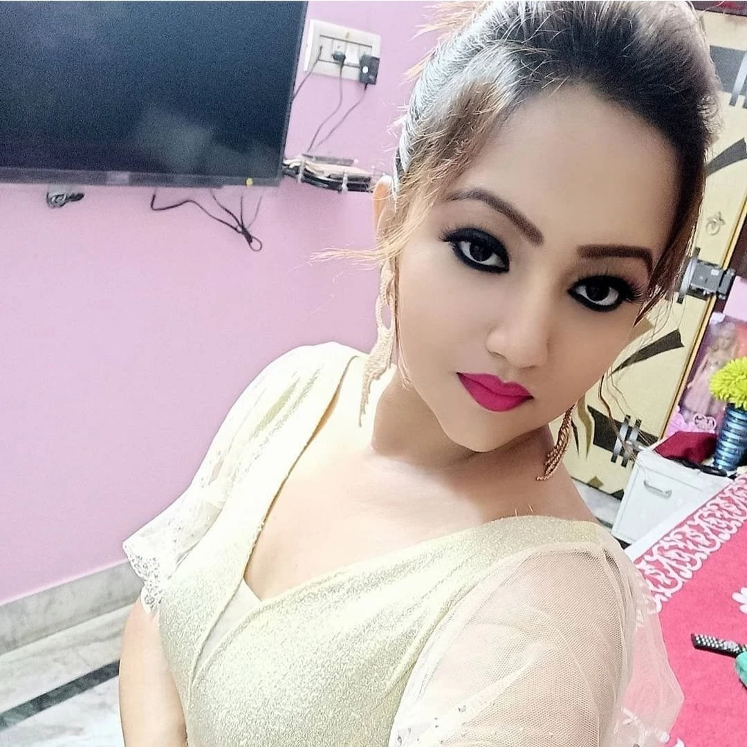 Nicky – Indian escort in Pune — 3 / 6