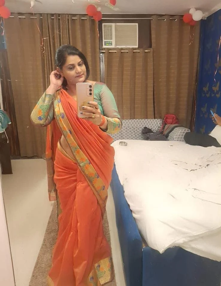 Khushi Roy – Indian escort in Jaipur — 2 / 5