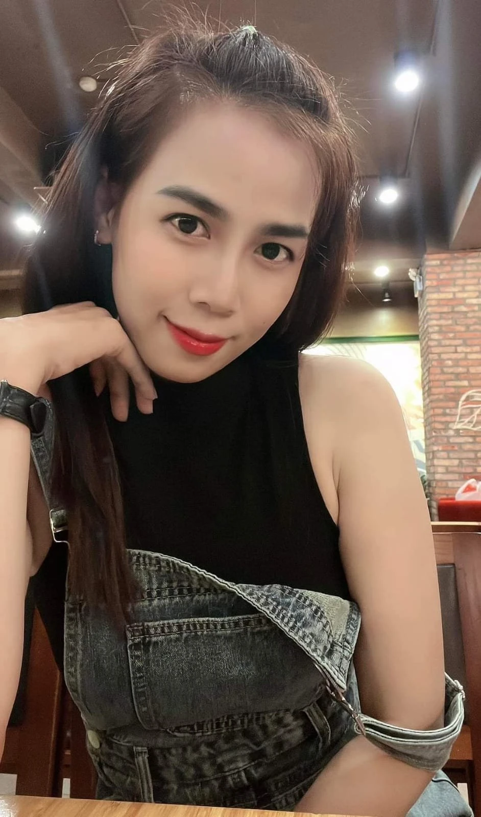 Renny – Vietnamese escort in Ho Chi Minh City — 6 / 10
