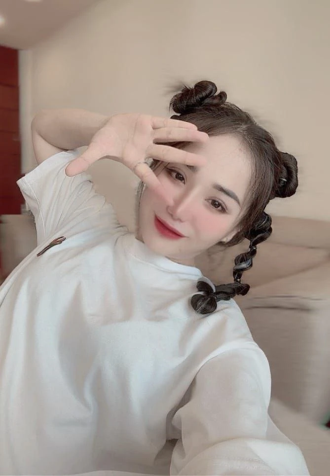 Anna – Vietnamese escort in Ho Chi Minh City — 4 / 13