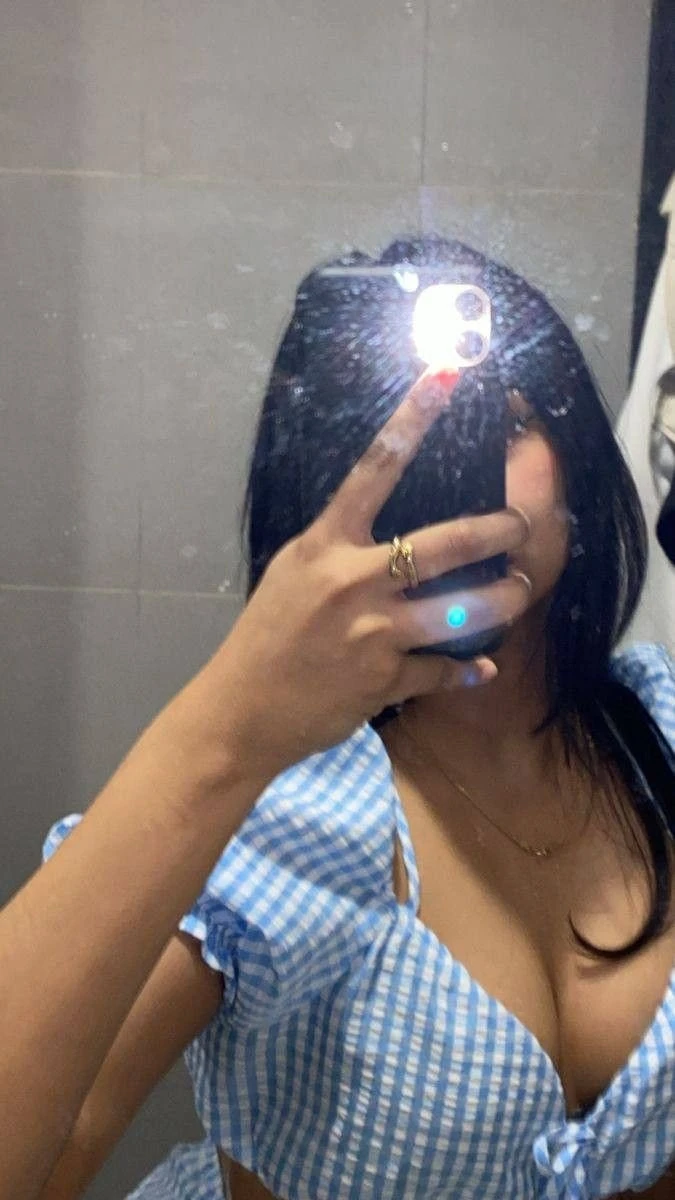 Kavya – Indian escort in New Delhi — 4 / 6