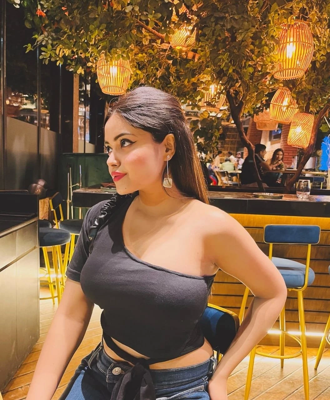Mohini – Indian escort in Lucknow — 2 / 3