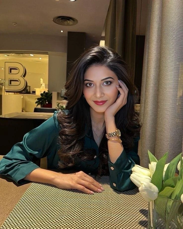 Tanisha – Indian escort in Mumbai — 3 / 4