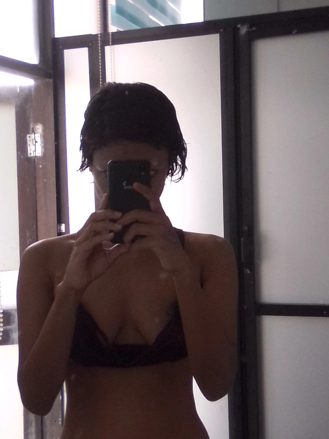 Lucy – escort in Colombo — 7 / 16