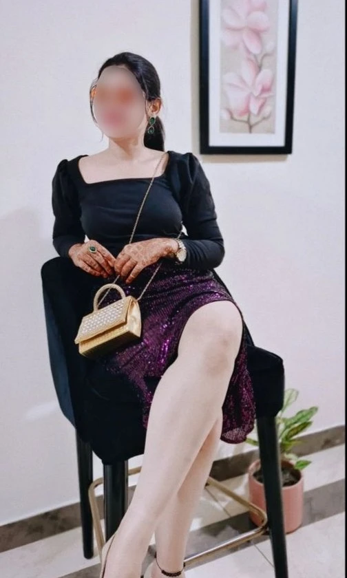 (CAM & SEX CHAT) real meet – Indian escort in Hyderabad — 2 / 5