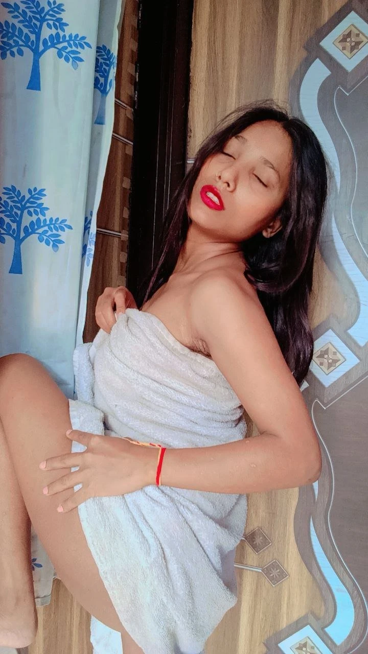Nidhi – Indian escort in New Delhi — 9 / 13
