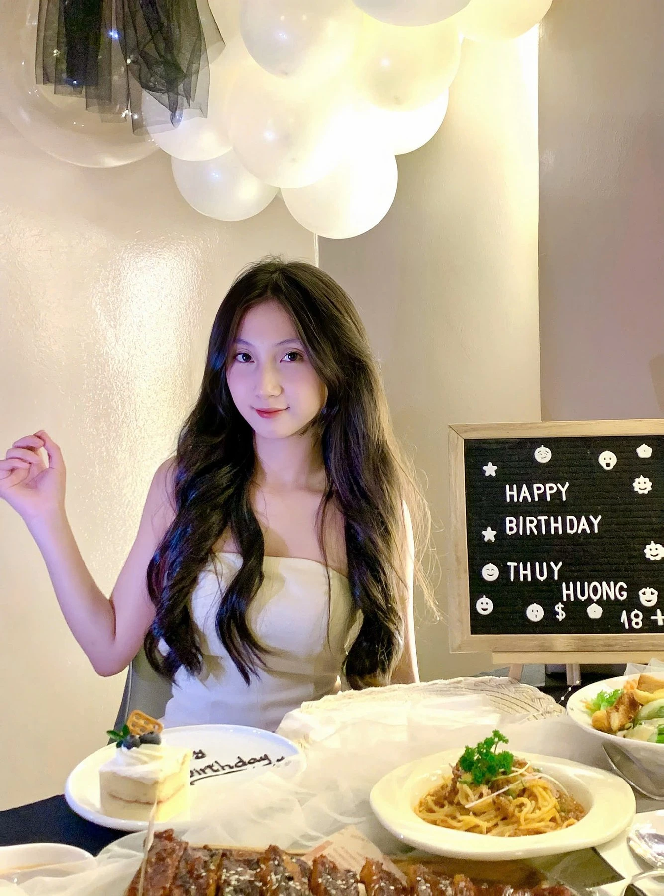 Lunavelle – South Korean escort in Mumbai — 2 / 12