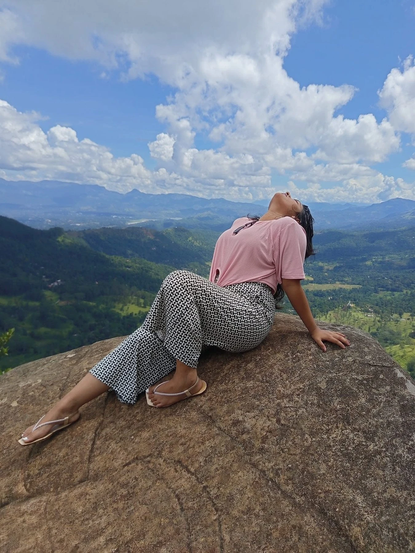 Yashika Independent Babe🥀 – Sri Lankan escort in Colombo — 2 / 8