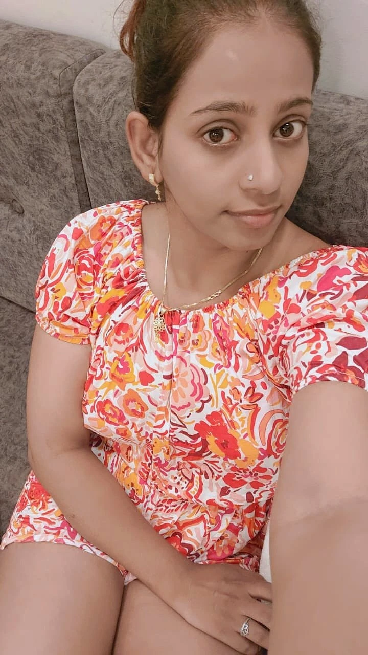 Kumari( Meet and Cam Show) – Indian escort in Pune — 4 / 5