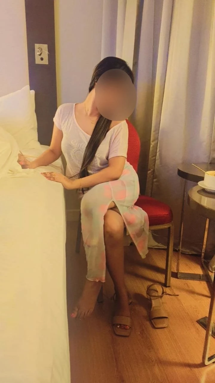 Hii Sweet Heart I Am Pihu – Indian escort in Mumbai — 2 / 5