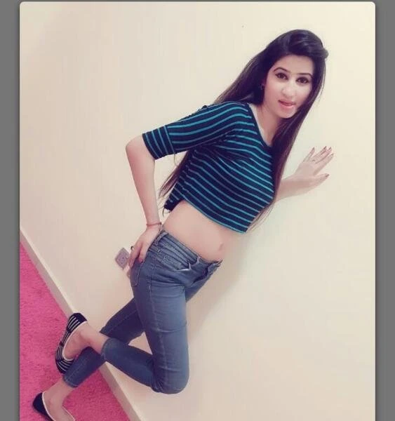 Komal – Pakistani escort in Islamabad — 2 / 8