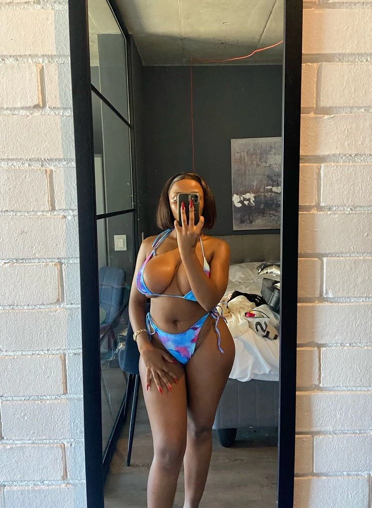 Opener1 – Ghanaian escort in Abidjan — 3 / 4