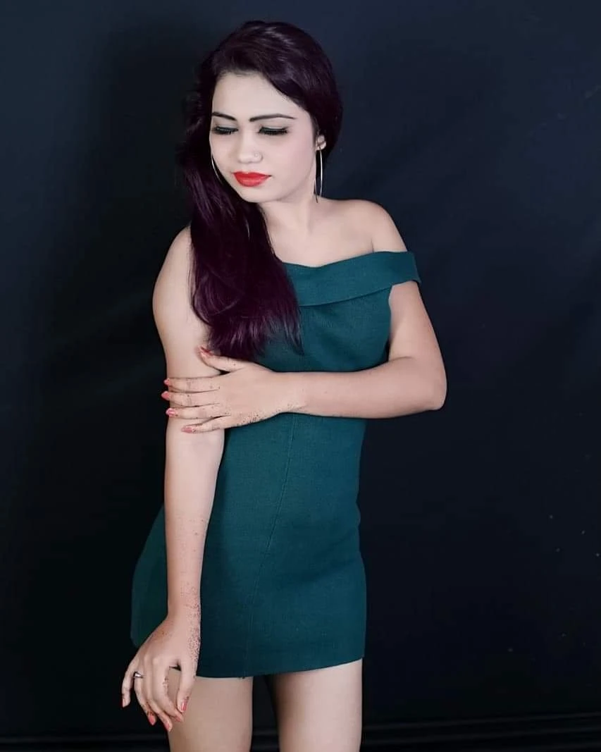 Shreya Mehta – escort in Mumbai — 2 / 3