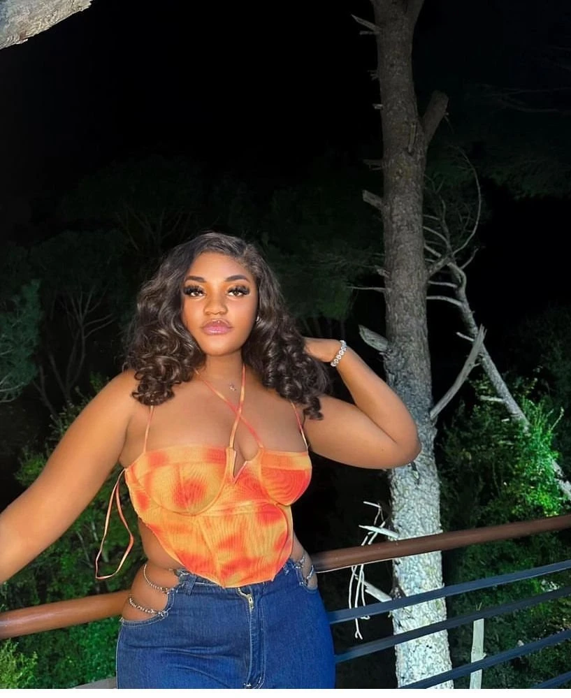 Joyce – Ghanaian escort in Abidjan — 3 / 4