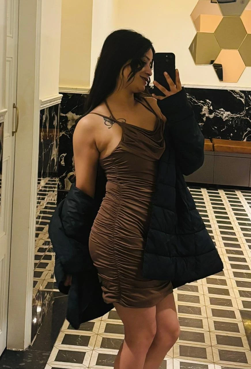 Komal Real Meet – Indian escort in Kozhikode — 2 / 4